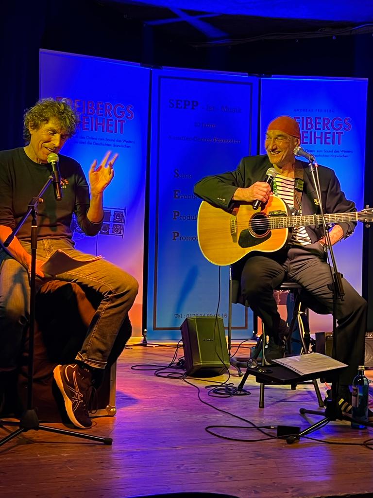 Andreas Freiberg bei einer Lesung mit Musik